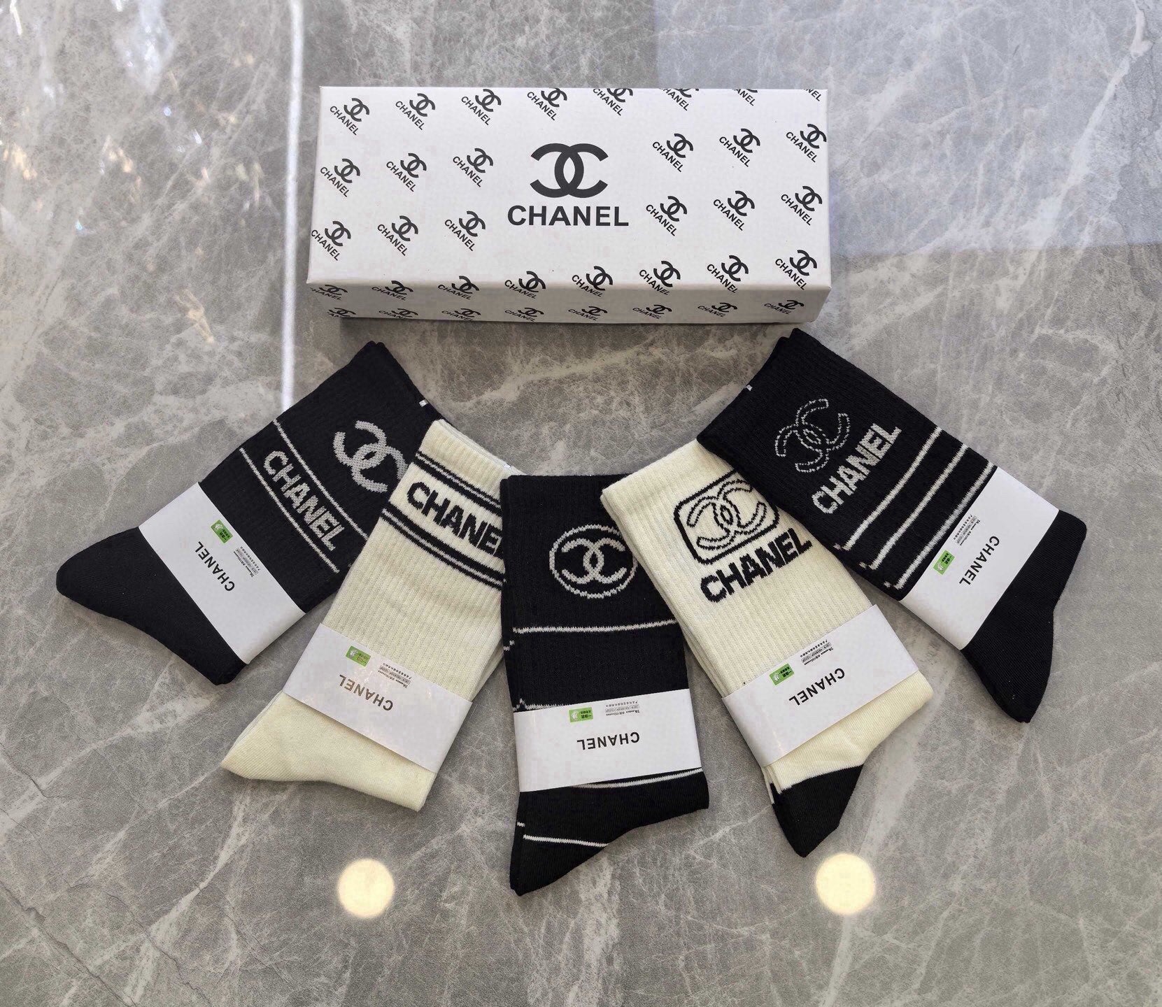 CHANEL 26S CREW SOCKS 410330 (1 BOX)