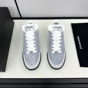 SPORTS SHOES IN GREY FABRIC