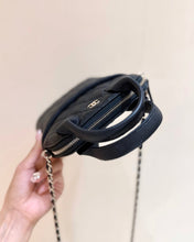 CHANEL 25S CLUTCH WITH CHAIN 18 IN BLACK CALFSKIN GOLD HARDWARE