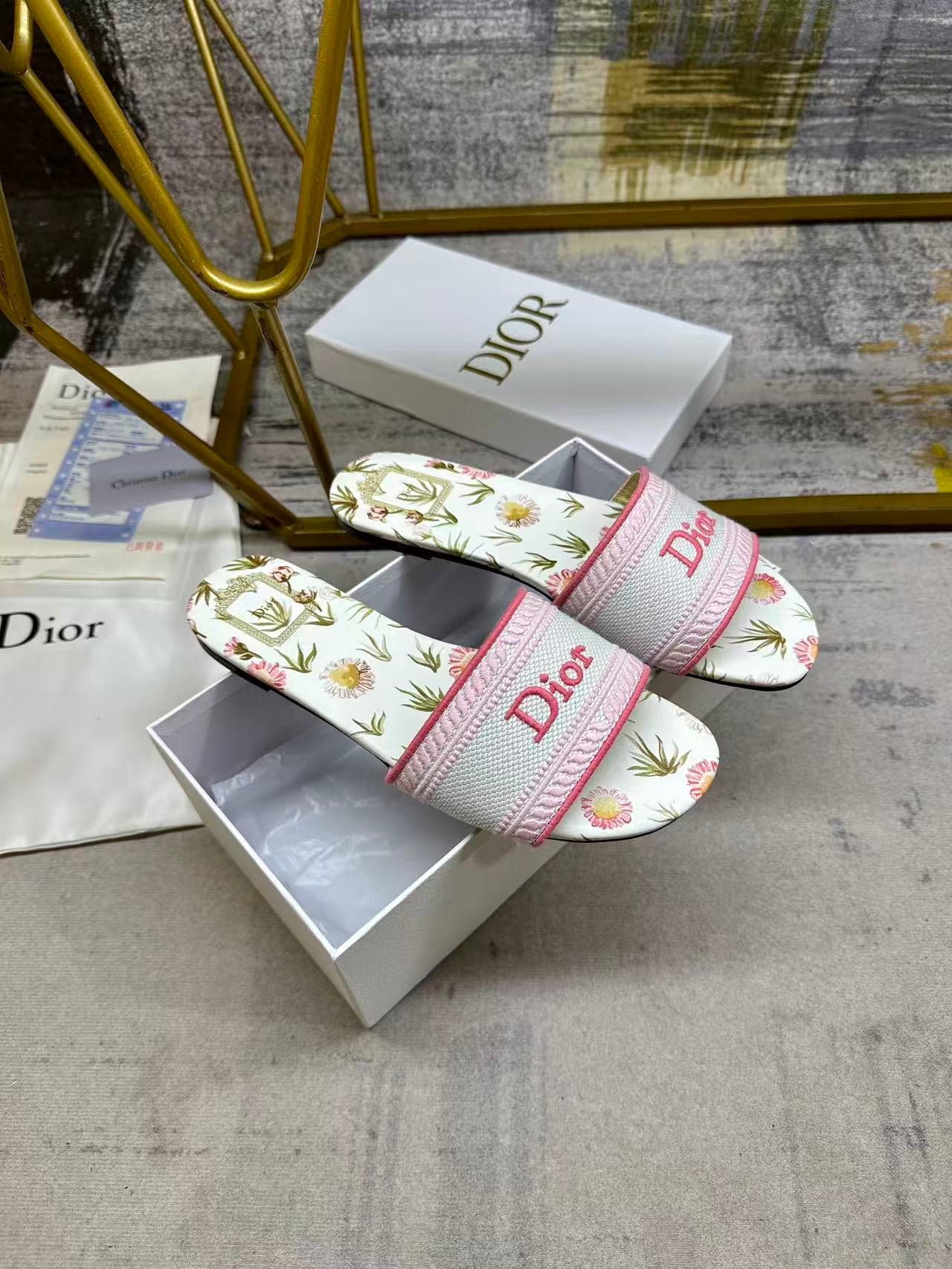 DIOR 26S DWAY SLIDE FLOWER EDITION IN PINK MIX WHITE FABRIC