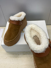 CHLOÉ 26S FUR-LINED WEDGE MULES IN BROWN SUEDE