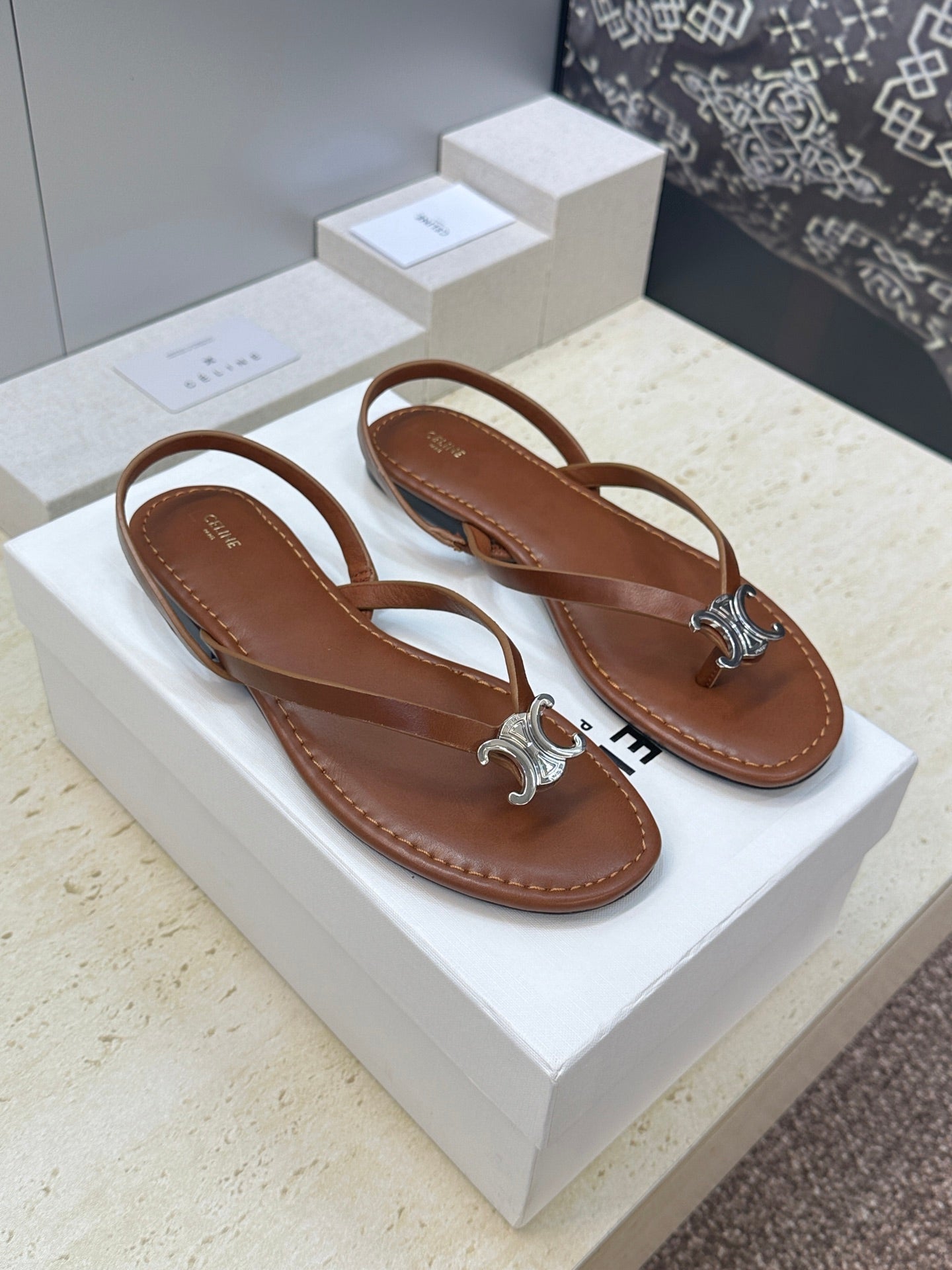 CELINE 26S THONG SANDALS IN BROWN CALFSKIN