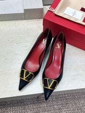VALENTINO 26S HIGH HEELS 40 MM IN BLACK CALFSKIN WITH GOLD HARDWARE