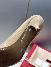 VALENTINO 26S HIGH HEELS 40 MM IN BEIGE PATENT CALFSKIN