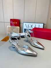 ROCKSTUD CAGED SLINGBACKS 5 CM IN SILVER CALFSKIN