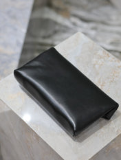 ENVELOPE CLUTCH 21 IN BLACK CALFSKIN
