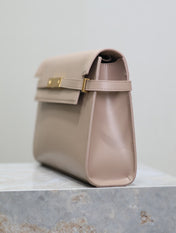 MANHATTAN MEDIUM 29 IN DARK BEIGE SMOOTH CALFSKIN GOLD BUCKLE