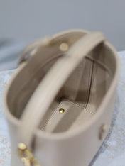 YSL 25S LE 37 BUCKET 15 IN BEIGE CALFSKIN GOLD HARDWARE