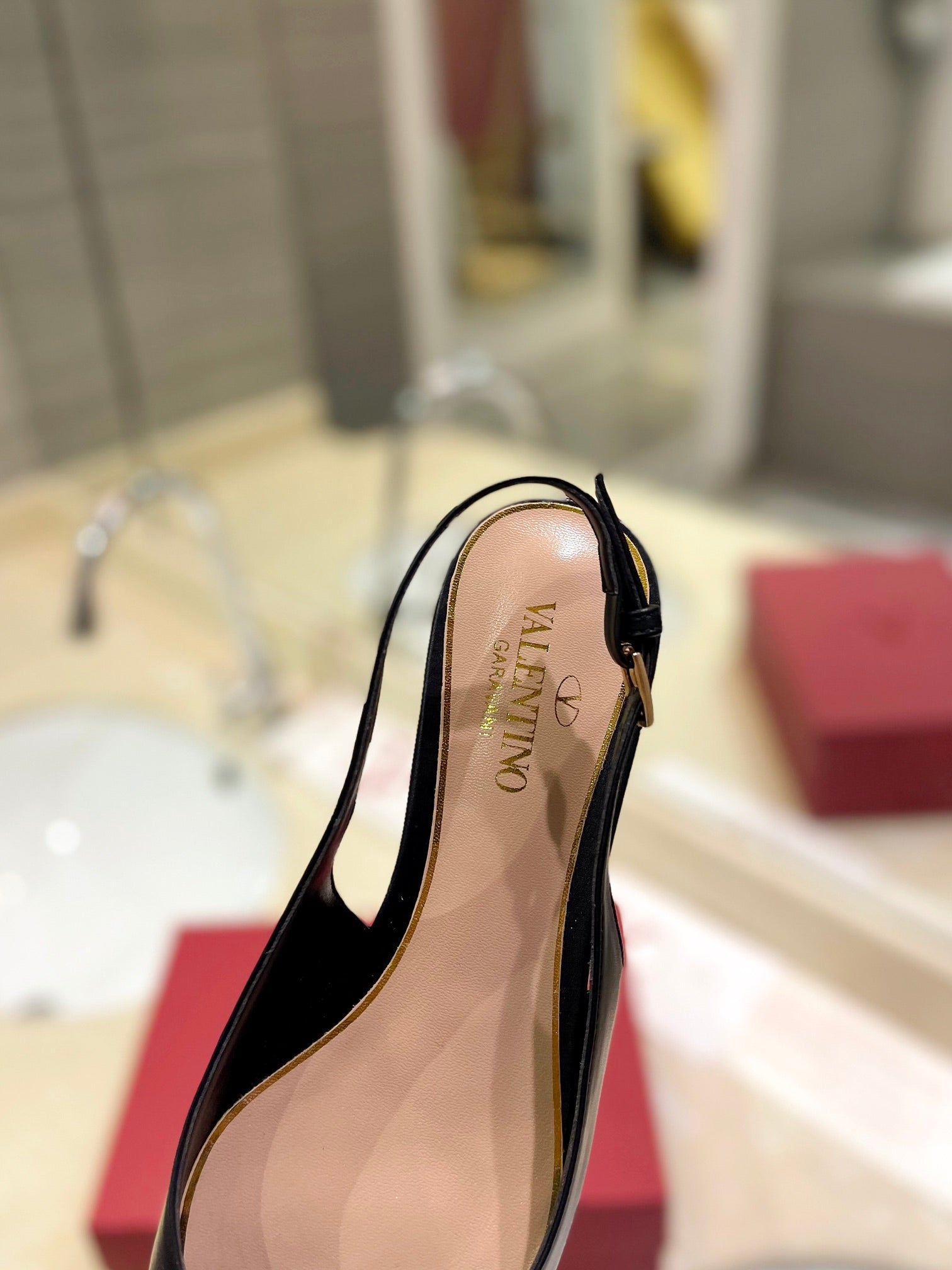 VALENTINO 26S POINTED TOE FLAT SLINGBACKS IN BLACK CALFSKIN