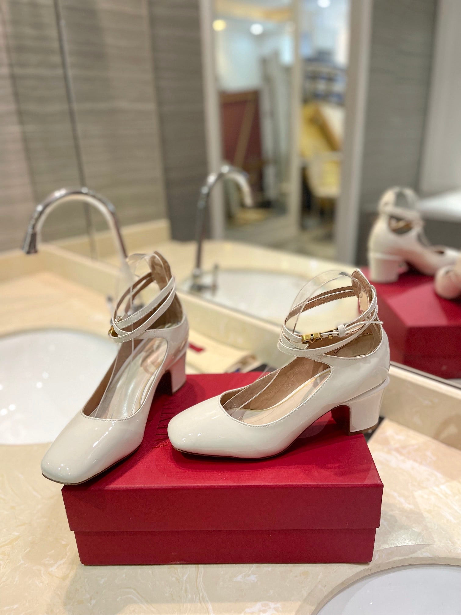 VALENTINO 26S ANKLE STRAP PUMPS 60 MM IN CREAM WHITE PATENT CALFSKIN