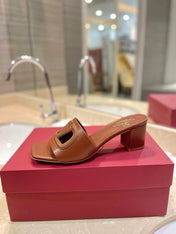 VALENTINO 26S BLOCK-HEEL SANDALS 65 MM IN BROWN CALFSKIN WITH LOGO