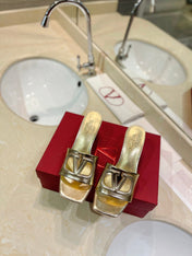 VALENTINO 26S BLOCK-HEEL SANDALS 65 MM IN GOLD CALFSKIN WITH LOGO