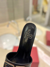 VALENTINO 26S BLOCK-HEEL SANDALS 65 MM IN BLACK CALFSKIN WITH LOGO