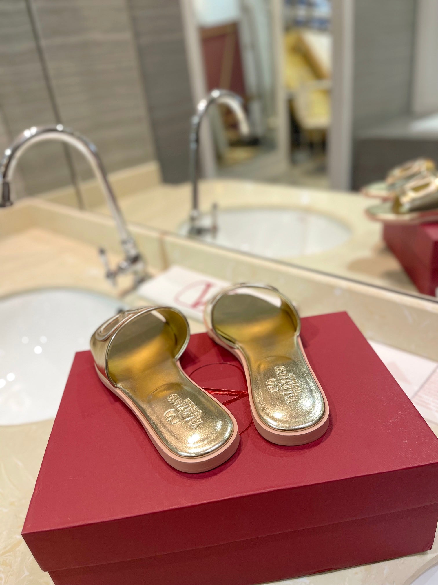 VALENTINO 26S SLIDES IN GOLD CALFSKIN WITH LOGO