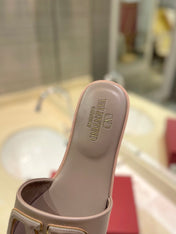 VALENTINO 26S SLIDES IN GREYISH BEIGE CALFSKIN WITH LOGO