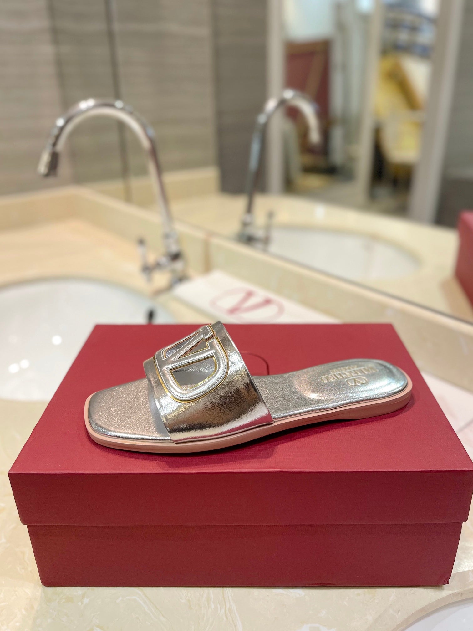 VALENTINO 26S SLIDES IN SILVER CALFSKIN WITH LOGO