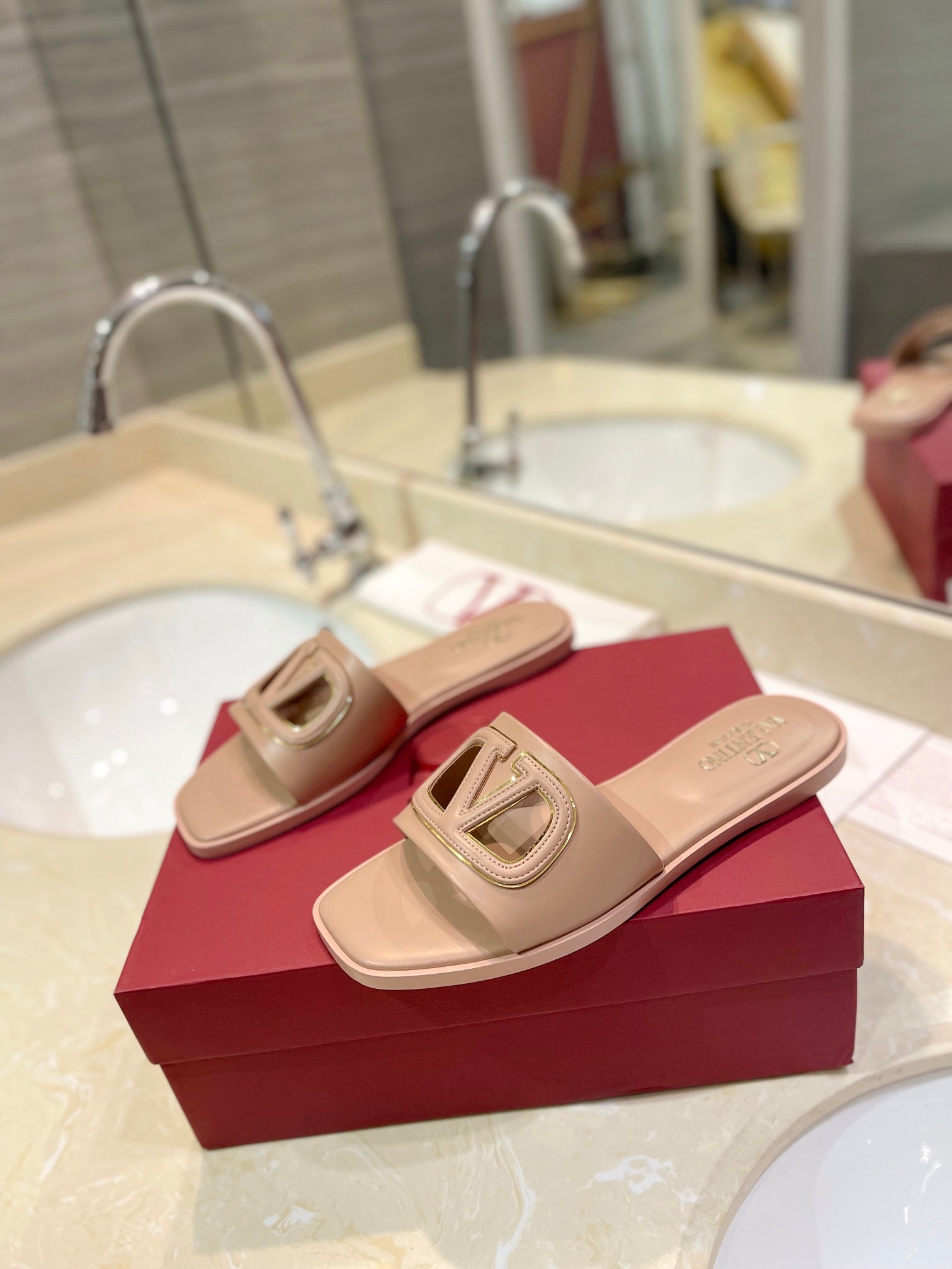 VALENTINO 26S SLIDES IN NUDE CALFSKIN WITH LOGO