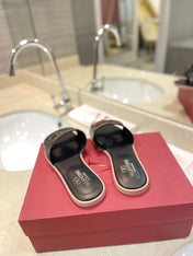 VALENTINO 26S SLIDES IN BLACK CALFSKIN WITH LOGO