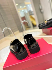 Vlogo Signature Black Calfskin Loafer