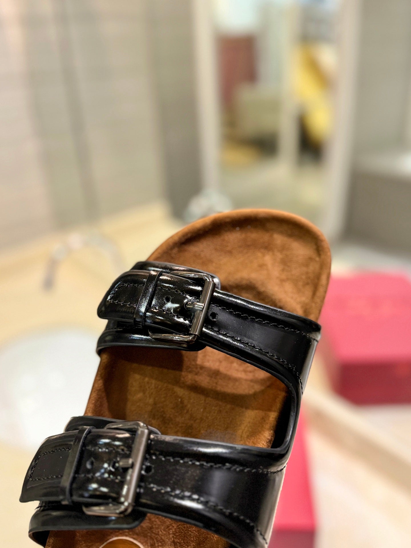 VALENTINO 26S FOOTBED SANDALS IN BLACK GLOSSY LEATHER MIX BROWN SUEDE