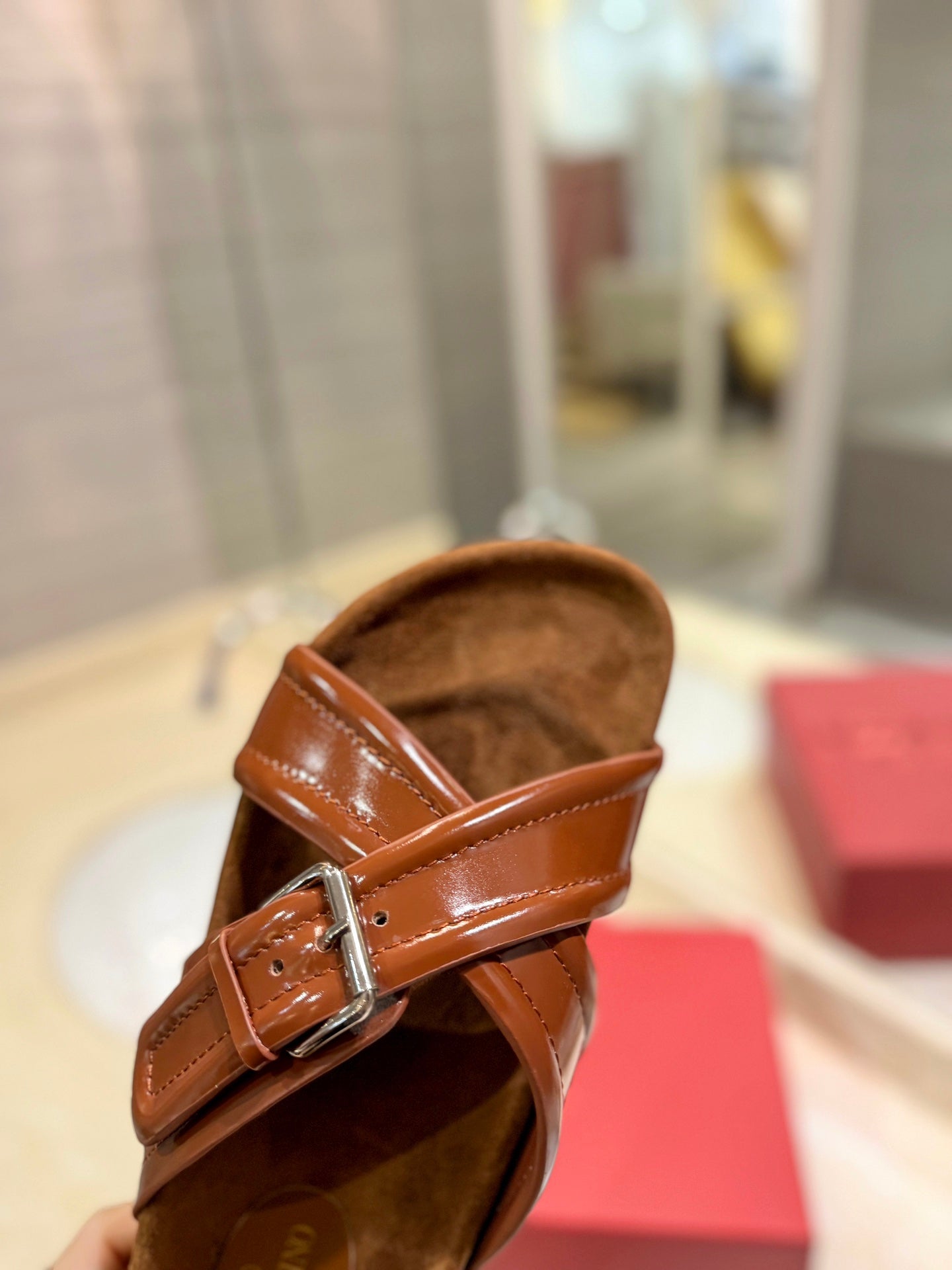 VALENTINO 26S CROSS STRAP SANDALS IN BROWN GLOSSY LEATHER AND SUEDE