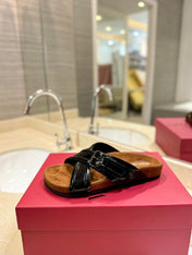 VALENTINO 26S CROSS STRAP SANDALS IN BLACK GLOSSY LEATHER MIX BROWN SUEDE