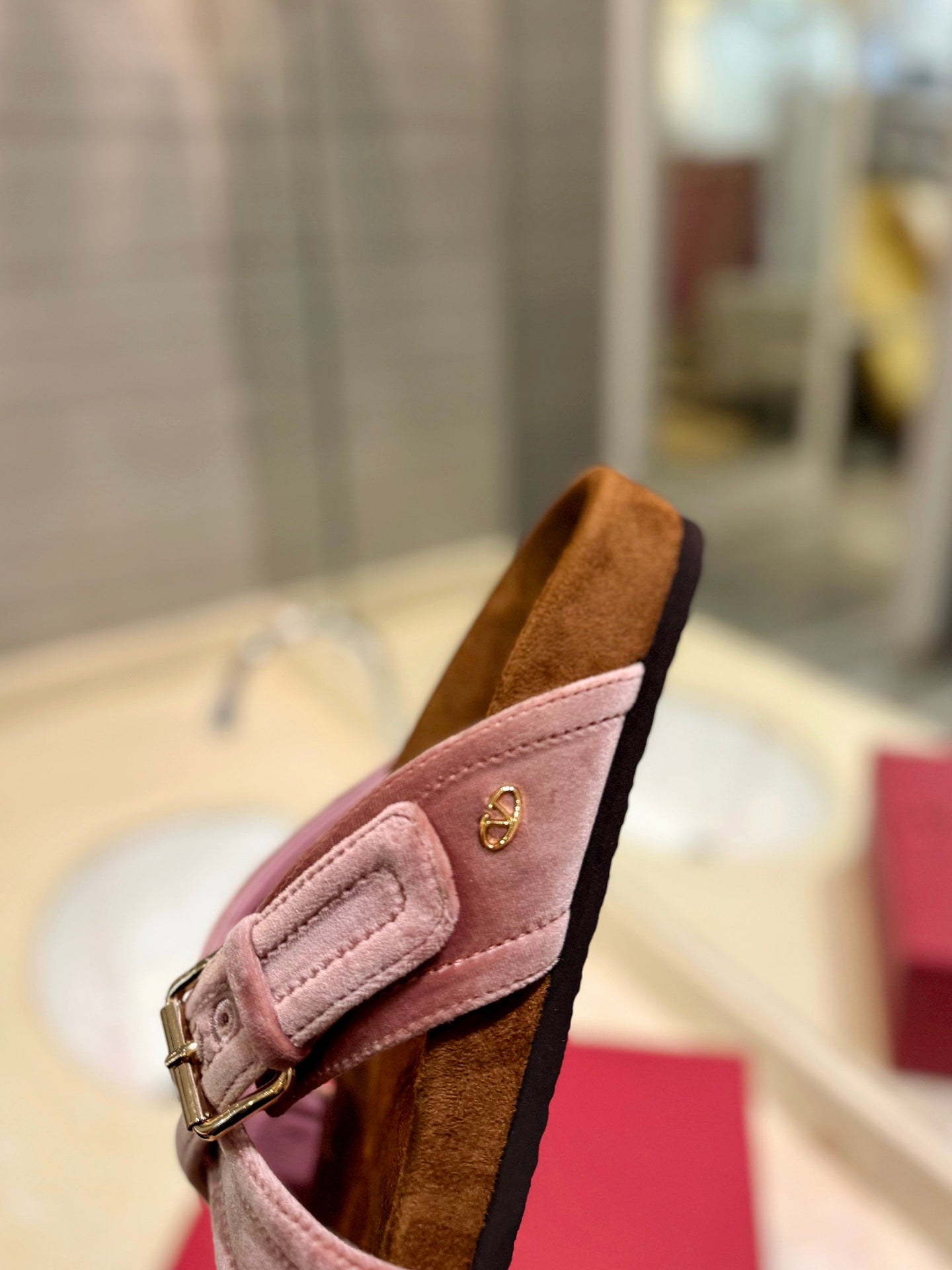 VALENTINO 26S CROSS STRAP SANDALS IN LIGHT PINK VELVET MIX BROWN SUEDE