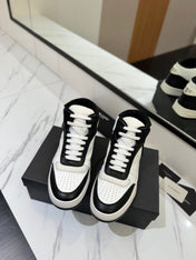 MID-TOP SNEAKERS IN WHITE MIX BLACK PERFORATED LAMBSKIN