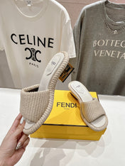FENDI FFOLD MEDIUM-HEEL SANDALS 45 MM IN BEIGE COTTON FIBRE