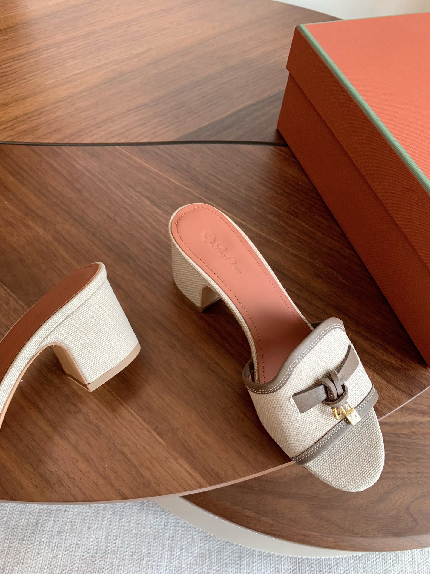 LP 26S SUMMER MULE HEELS 60MM IN BEIGE CANVAS AND TAUPE BROWN CALFSKIN GOLD HARDWARE