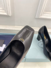 SQUARE TOE HIGH PUMPS IN BLACK SMOOTH LAMBSKIN