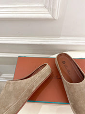 LP 25S MULES IN MOCHA BROWN SUEDE