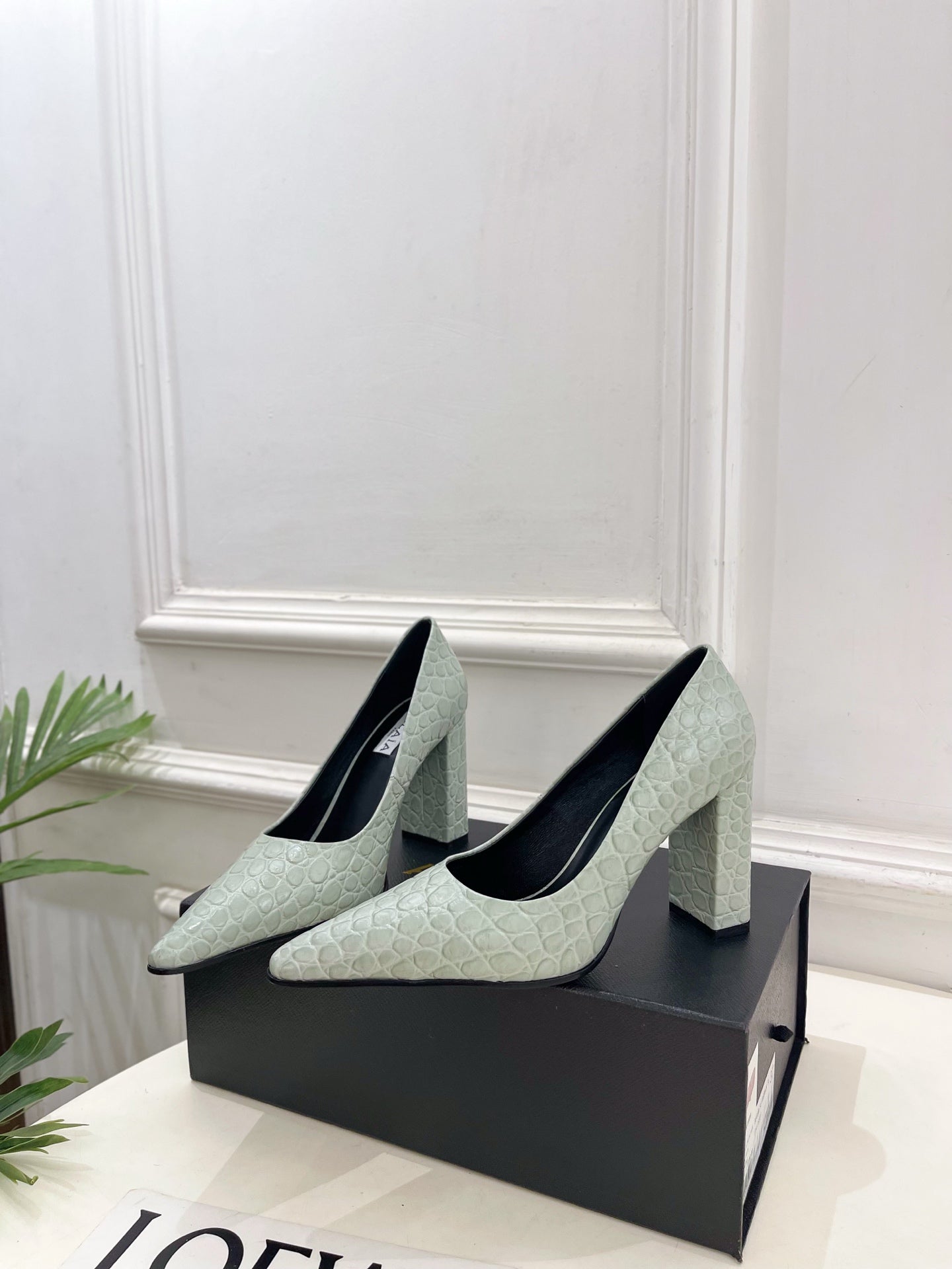 ALAIA 26S HIGH HEELS 95 MM IN SAGE GREEN CROCODILE-EMBOSSED CALFSKIN