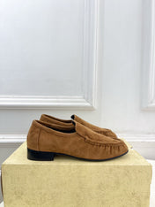 THE ROW 26S MOCCASIN LOAFERS 20MM IN COGNAC BROWN SUEDE