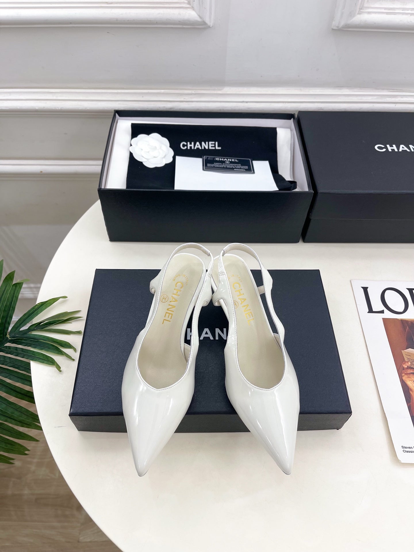 CHANEL 26S POINTED TOE HIGH HEELS 55 MM IN WHITE PATENT LAMBSKIN