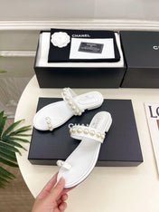 CHANEL 26S THONG SANDALS IN WHITE LAMBSKIN WITH PEARL EMBELLISHMENTS