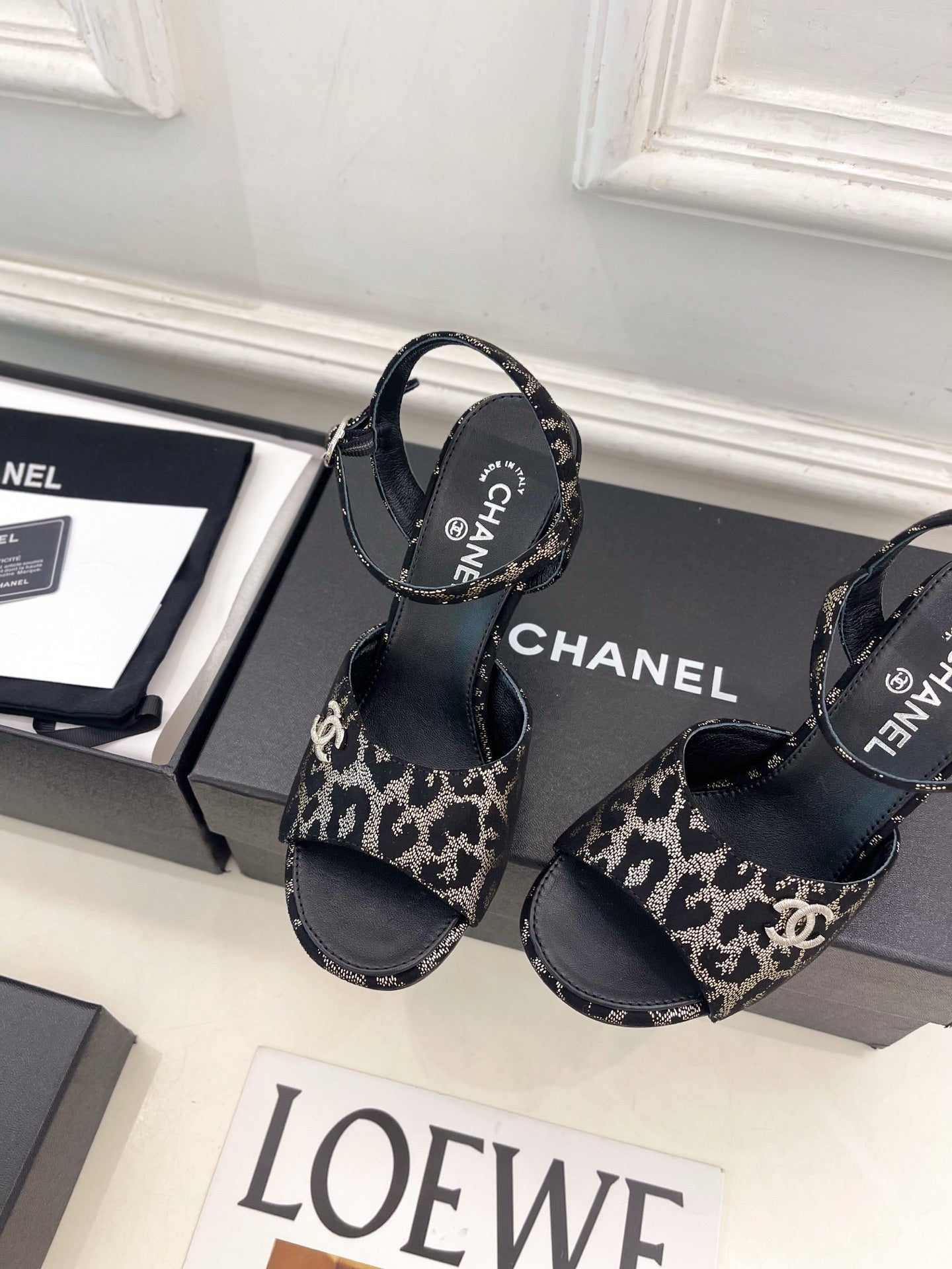 CHANEL 26S HIGH HEEL SLINGBACK SANDALS 90 MM IN BLACK LAMBSKIN AND BEIGE LEOPARD PRINT