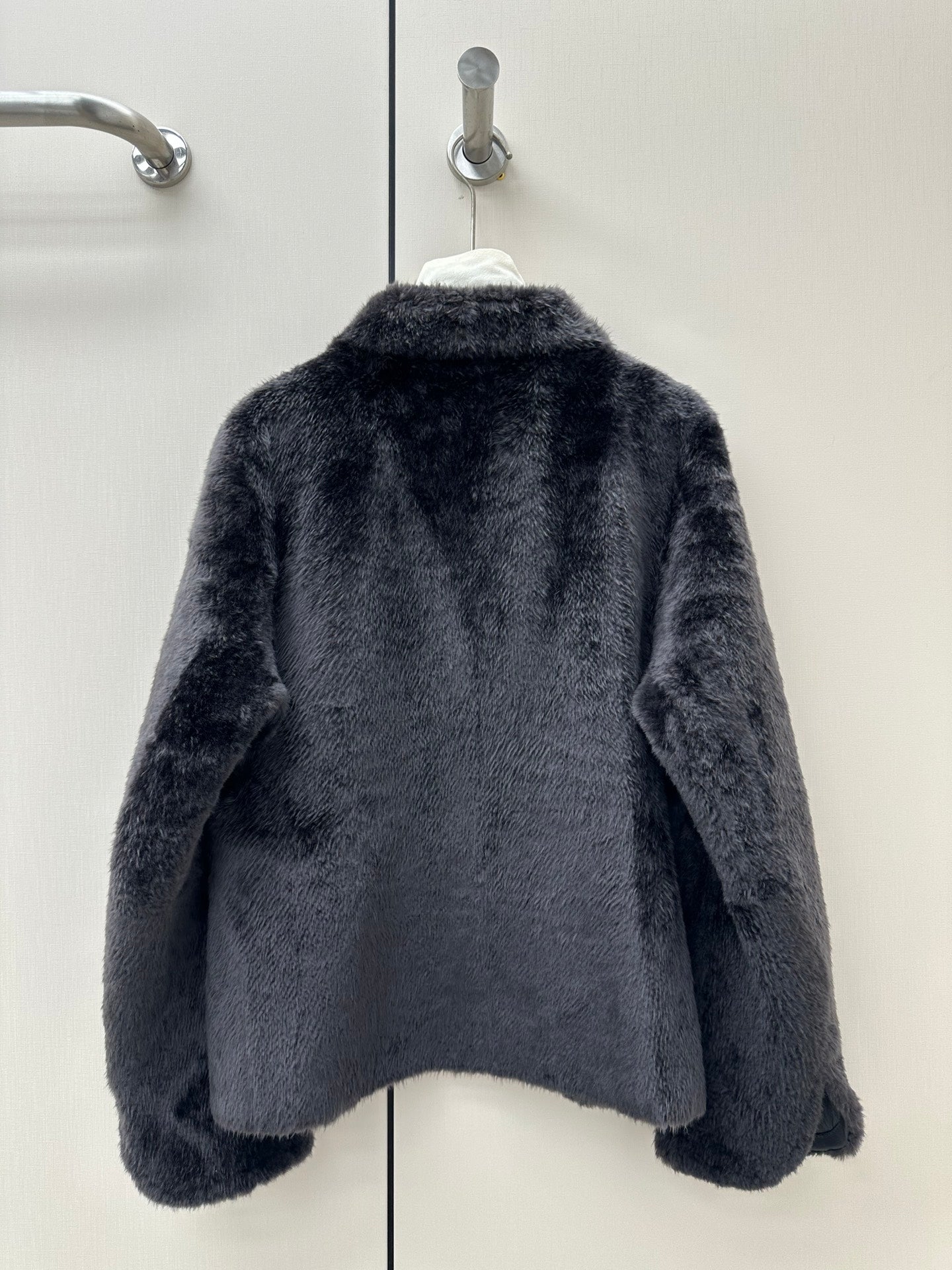 CELINE 26S ZIP-UP FUR JACKET 580