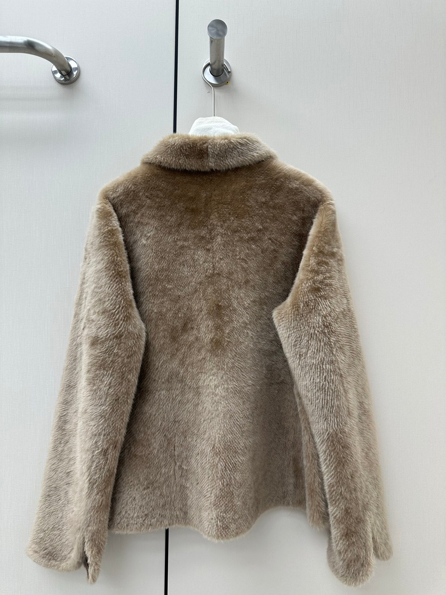CELINE 26S ZIP-UP FUR JACKET 579