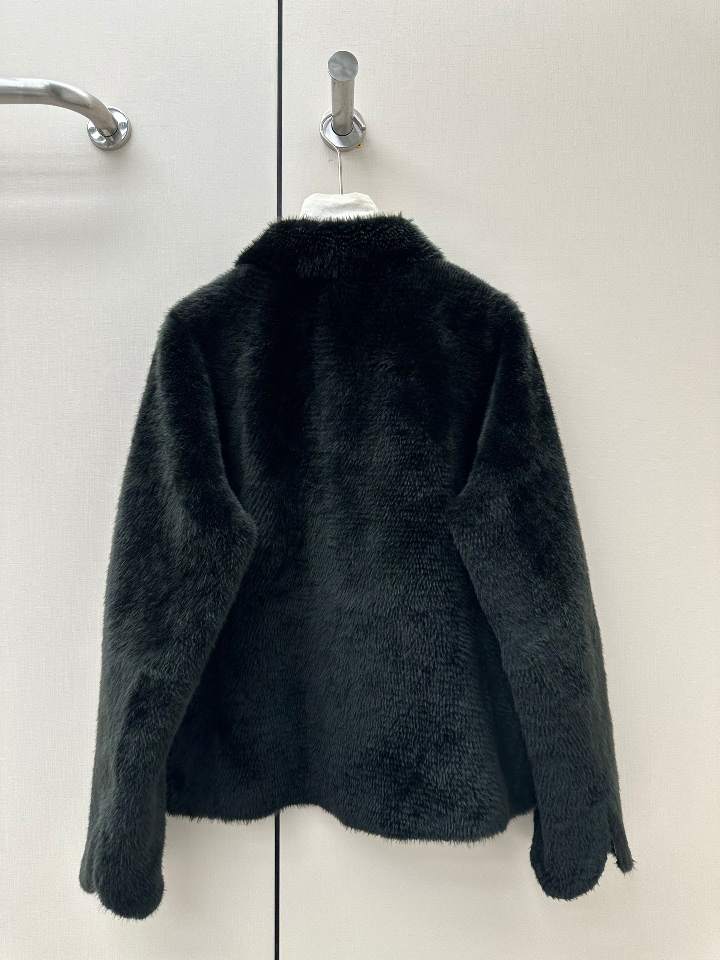 CELINE 26S ZIP-UP FUR JACKET 577