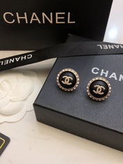 CHANEL 26S DOUBLE C LOGO BLACK ENAMEL CRYSTAL FRAME STUD EARRINGS IN GOLD METAL 633330